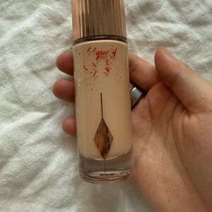 Charlotte Tilbury Flawless Filter - shade 2